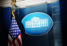 Bên trong quá trình tìm kiếm thư ký báo chí mới của ông Trump giữa lúc căng thẳng với truyền thông leo thang