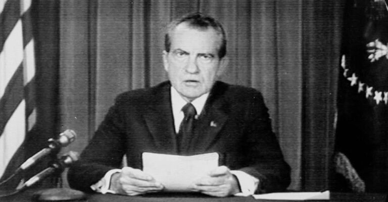 Tôi từng tham gia điều tra vụ Watergate. Nỗ lực của Bộ Tư pháp nhằm lái dư luận theo hướng coi Nixon là nạn nhân là điều cực kỳ nguy hiểm.