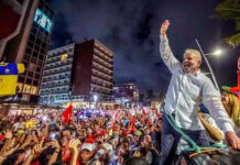 BRAZIL: LULA ĐẢO NGƯỢC THẾ CỜ, ĐÁNH BẠI CON TRAI BOLSONARO — THẤT BẠI CỦA TRUMP HAY CHIẾN THẮNG CỦA NỀN DÂN CHỦ?